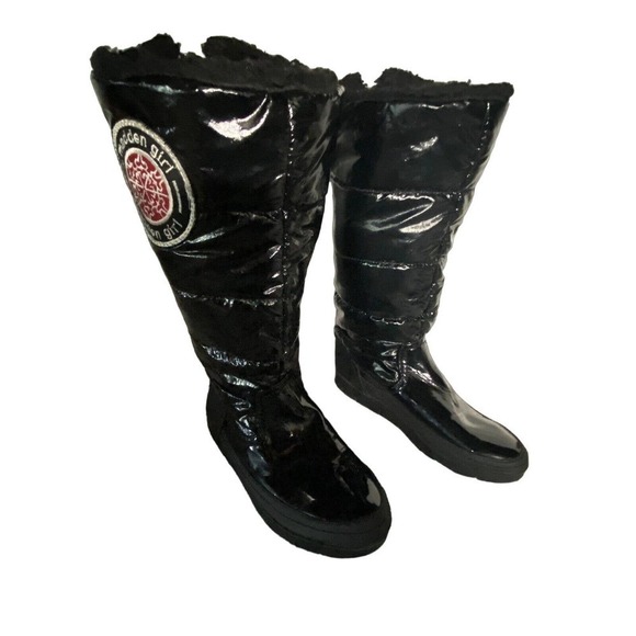 Madden Girl black with logo Igloo Boots Size 6, winter boots, snow boots - Picture 1 of 5
